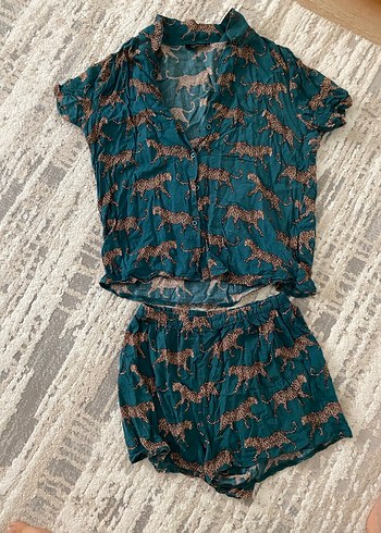 Turkuaz Leopar Desenli Kısa Kollu Mini Pijama Takımı