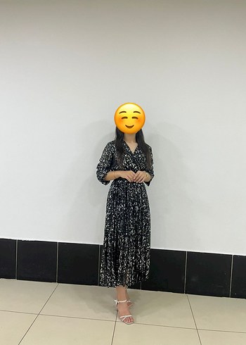Uzun Siyah Tie-Dye V Yaka Elbise