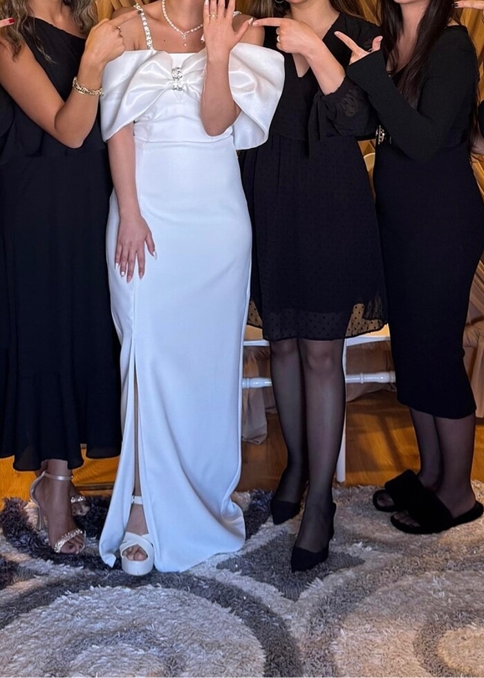 Beyaz abiye nişan söz - Görsel 2