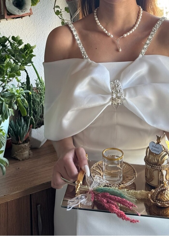 Beyaz abiye nişan söz - Görsel 3