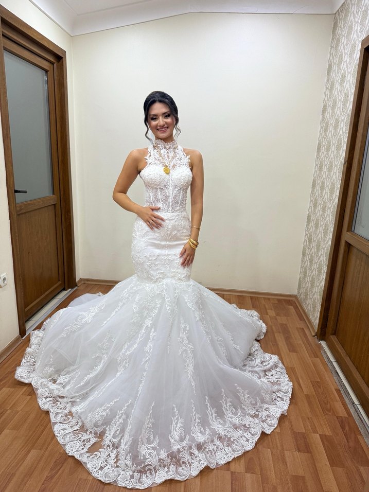 Yüksek yakalı balık Gelinlik - Görsel 4