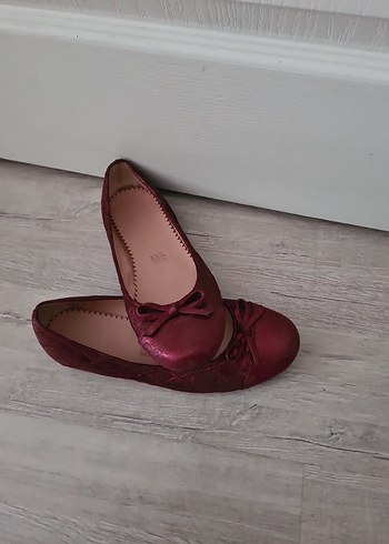 Diğer Bordo Parlak Fiyonk Detaylı Kadın Babet