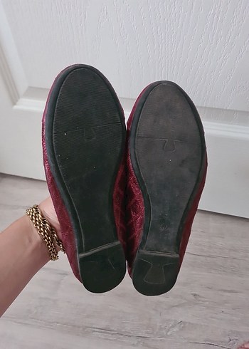 37 Beden Bordo Parlak Fiyonk Detaylı Kadın Babet
