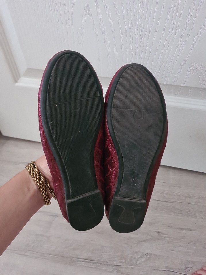 Bordo Parlak Fiyonk Detaylı Kadın Babet - Görsel 3