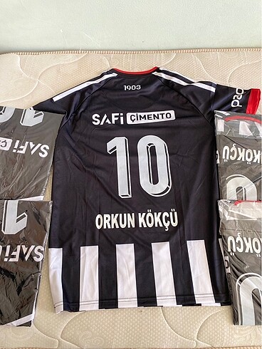 ORKUN KÖKÇÜ BEŞİKTAŞ FORMASI