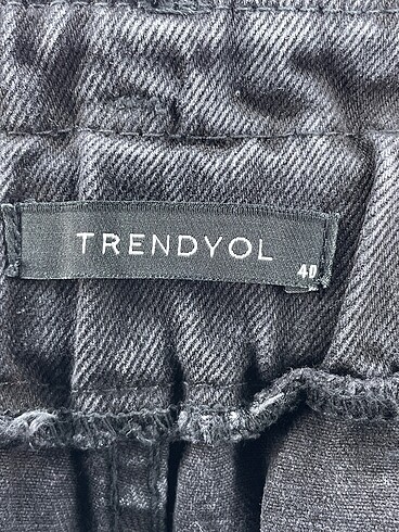 40 Beden çeşitli Renk Trendyol & Milla Mini Şort %70 İndirimli.