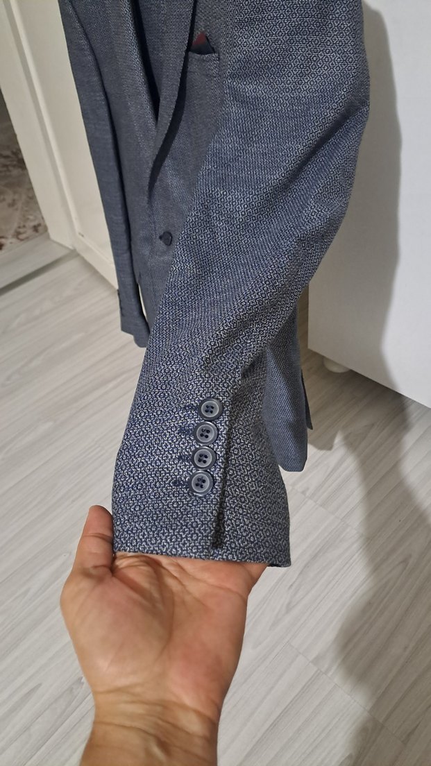 Gri Düğmeli Erkek Takım Elbise - Görsel 2