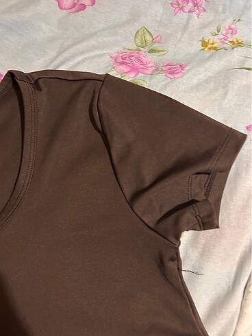 m Beden Kahve crop bluz ipleri çıktı