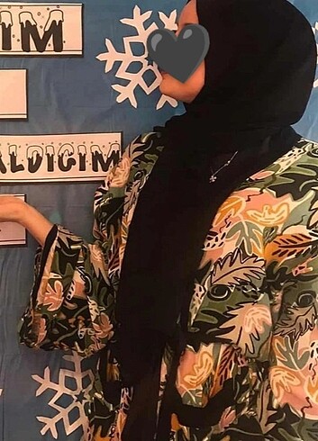 Diğer Çiçekli Kimono