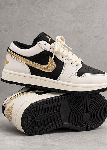 Nike Jordan Siyah Beyaz Altin Detayli Sneaker