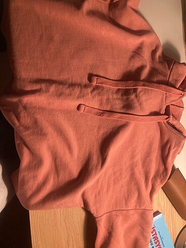 PULL AND BEAR SWEATSHIRT XS