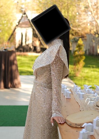 Uzun Kollu Beyaz Parlak Nişan Elbisesi - Görsel 3