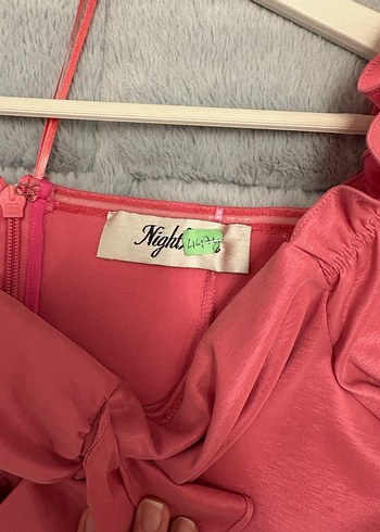 Pembe V Yaka Mini Fırfırlı Elbise adilışık - Görsel 3