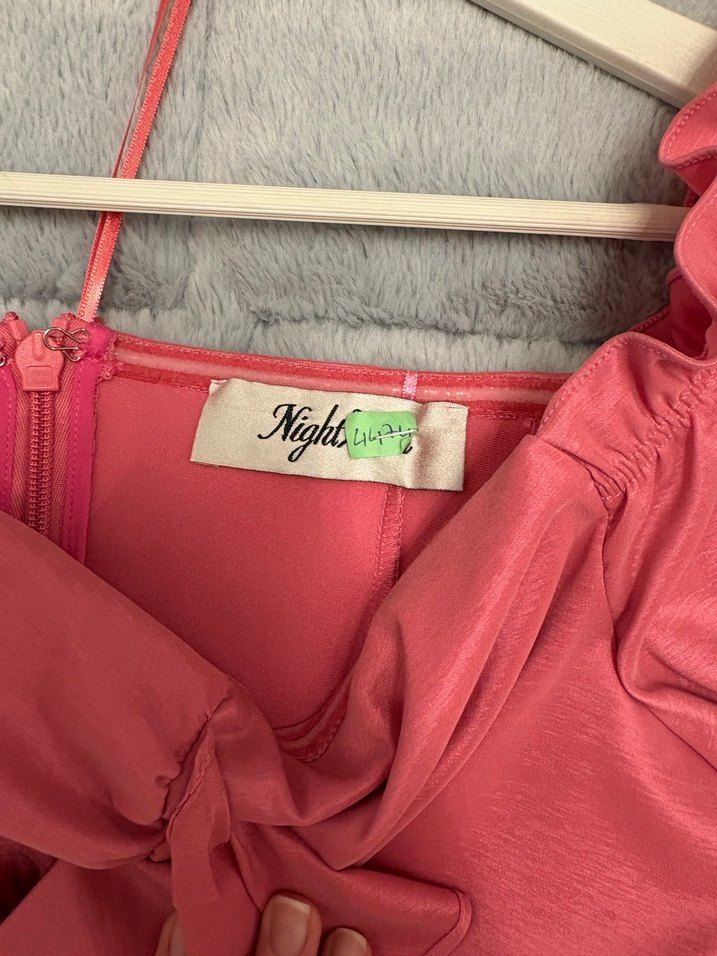 Pembe V Yaka Mini Fırfırlı Elbise adilışık - Görsel 3