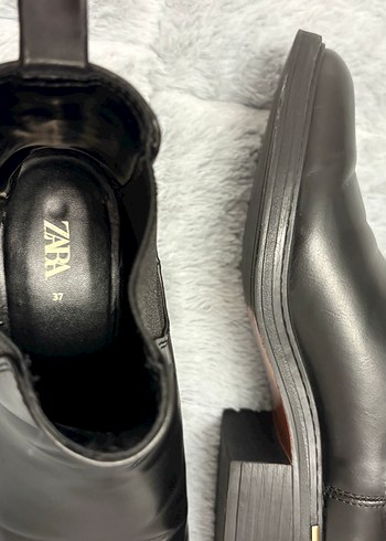 Siyah Deri Kadın Botu Zara - Görsel 4