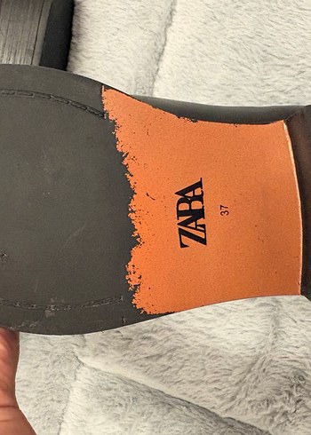 Siyah Deri Kadın Botu Zara - Görsel 3