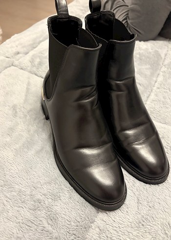Siyah Deri Kadın Botu Zara - Görsel 6