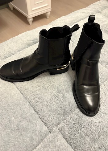 Siyah Deri Kadın Botu Zara - Görsel 7