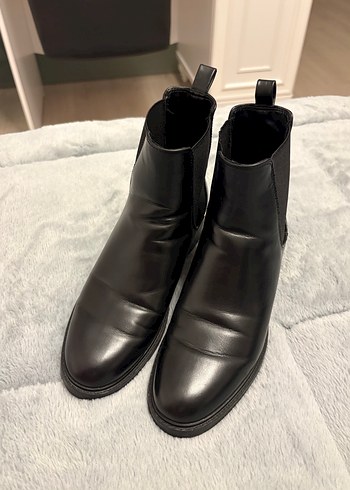 Siyah Deri Kadın Botu Zara - Görsel 5