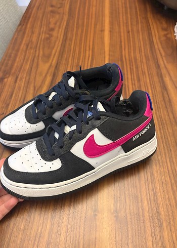 Nike Kadın Pembe Siyah Bağcıklı Spor Ayakkabı - Görsel 2