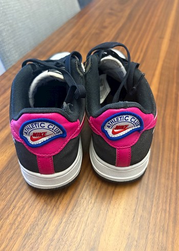 Nike Kadın Pembe Siyah Bağcıklı Spor Ayakkabı - Görsel 4