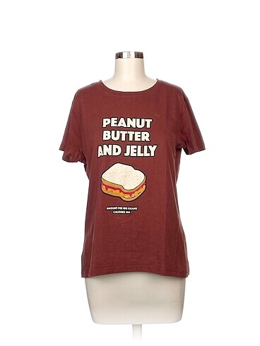 Pull and Bear T-shirt %70 İndirimli.