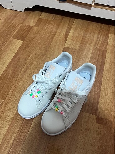38,5 Beden Stan smith ayakkabı