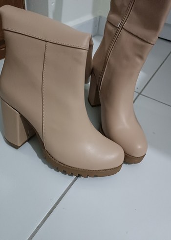 Bej Kadın Diz Üstü Topuklu Bot - Görsel 3