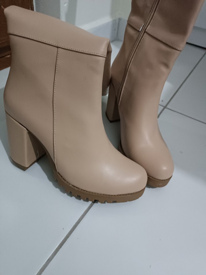 Bej Kadın Diz Üstü Topuklu Bot - Görsel 3