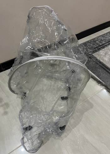 Diğer Gri Şeffaf Yağmurluk Kapak