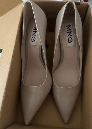 Bej Deri Stiletto Topuklu Kadın Ayakkabı - Görsel 3