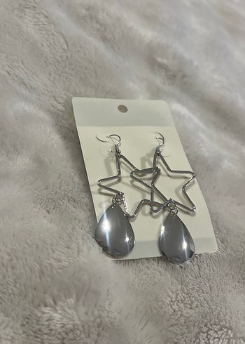 Gri Yıldız ve Damla Formlu Midi Küpe