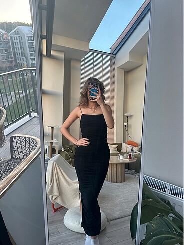 Siyah balık elbise