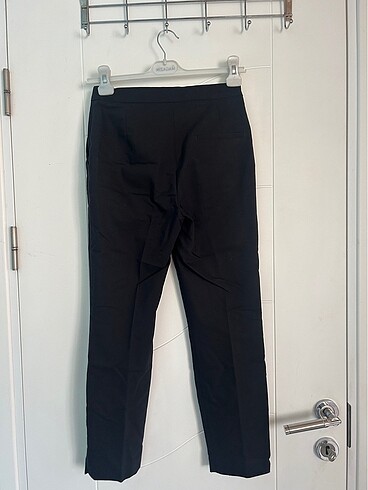 34 Beden siyah Renk H&M Siyah Kumaş Pantolon
