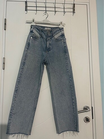 Mango Mango Jean