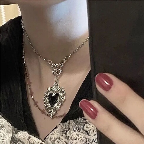 Sheinside Siyah Kalp Gotik Kolye