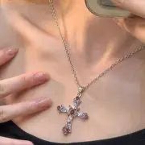 Sheinside Shein Pembe Haç Kolye