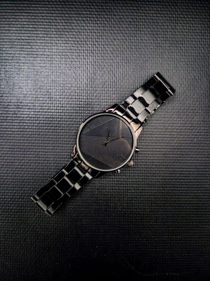 Geometrik Desenli Mat Siyah Tasarım Saat - Görsel 4