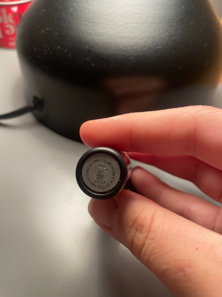 MAC kirmizi ruj - Görsel 3