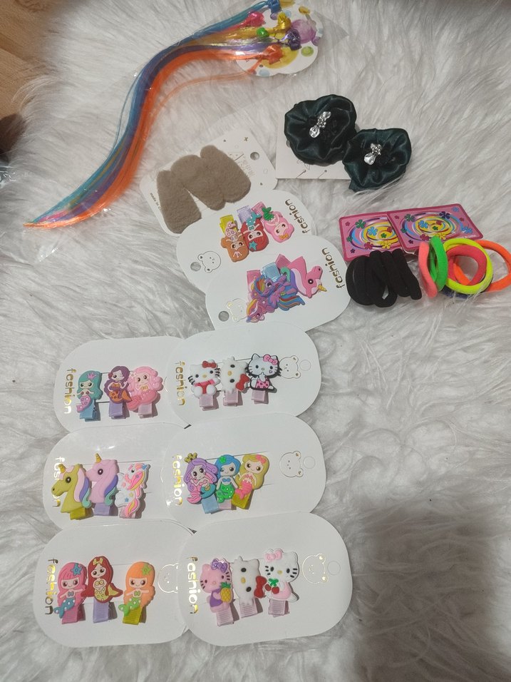 7 Farklı Çeşit Gönderilir.Çok Renkli Pop Kültür Çocuk Toka Seti - Görsel 4