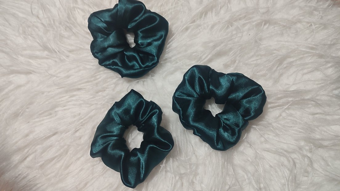 Renkli Saten Elastik Saç Tokaları 3'lü Set - Görsel 5