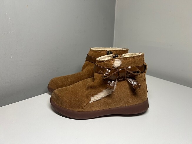 Ugg ORİJİNAL KIZ ÇOCUK UGG BOT