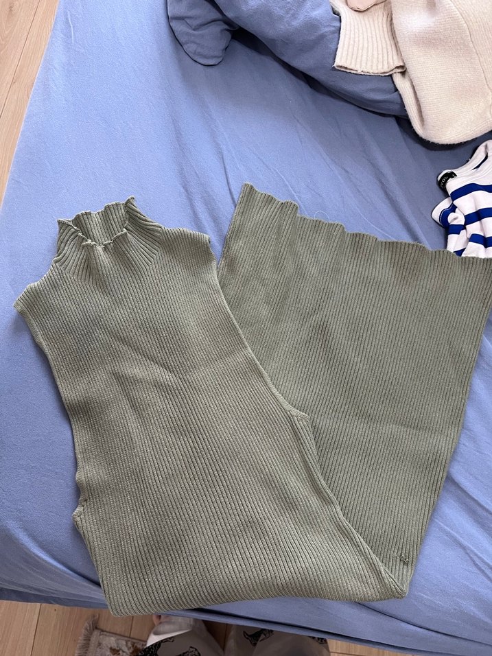 Drapeli Yüksek Yakalı Kolsuz Kadın Uzun Elbise - Görsel 4