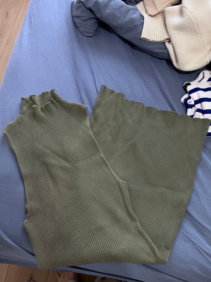 Drapeli Yüksek Yakalı Kolsuz Kadın Uzun Elbise - Görsel 2