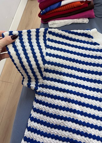 Mavi Beyaz Çizgili Örgü Kadın Tişört - Görsel 3