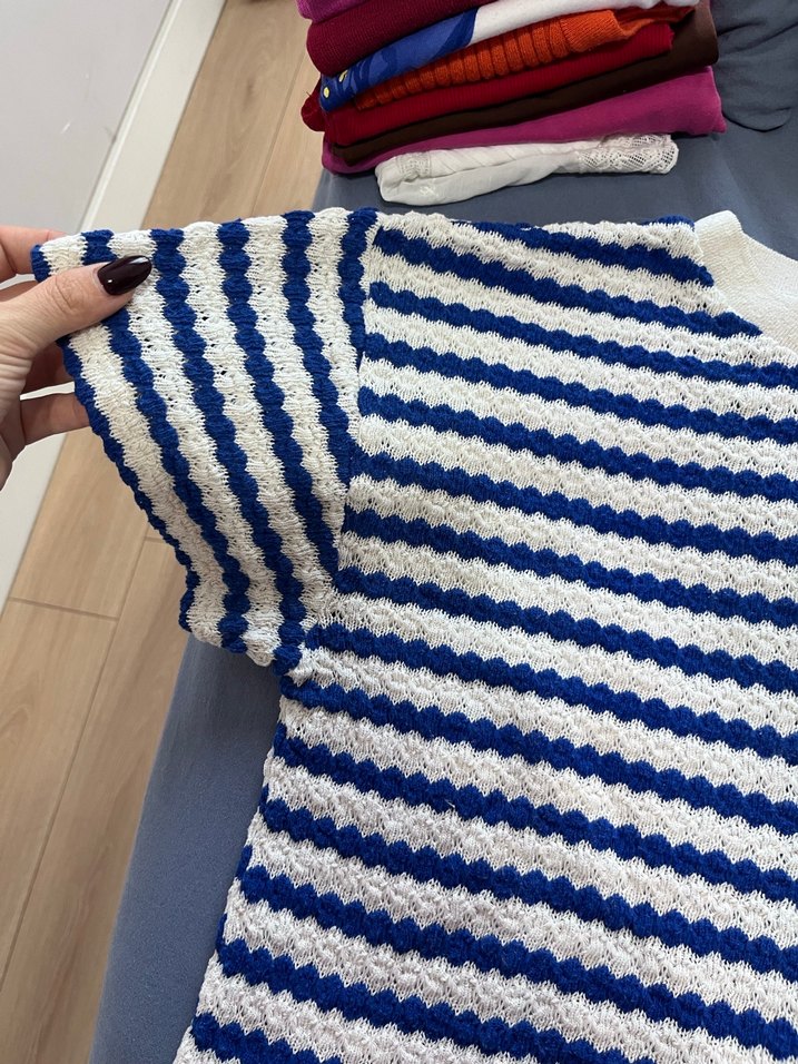 Mavi Beyaz Çizgili Örgü Kadın Tişört - Görsel 3