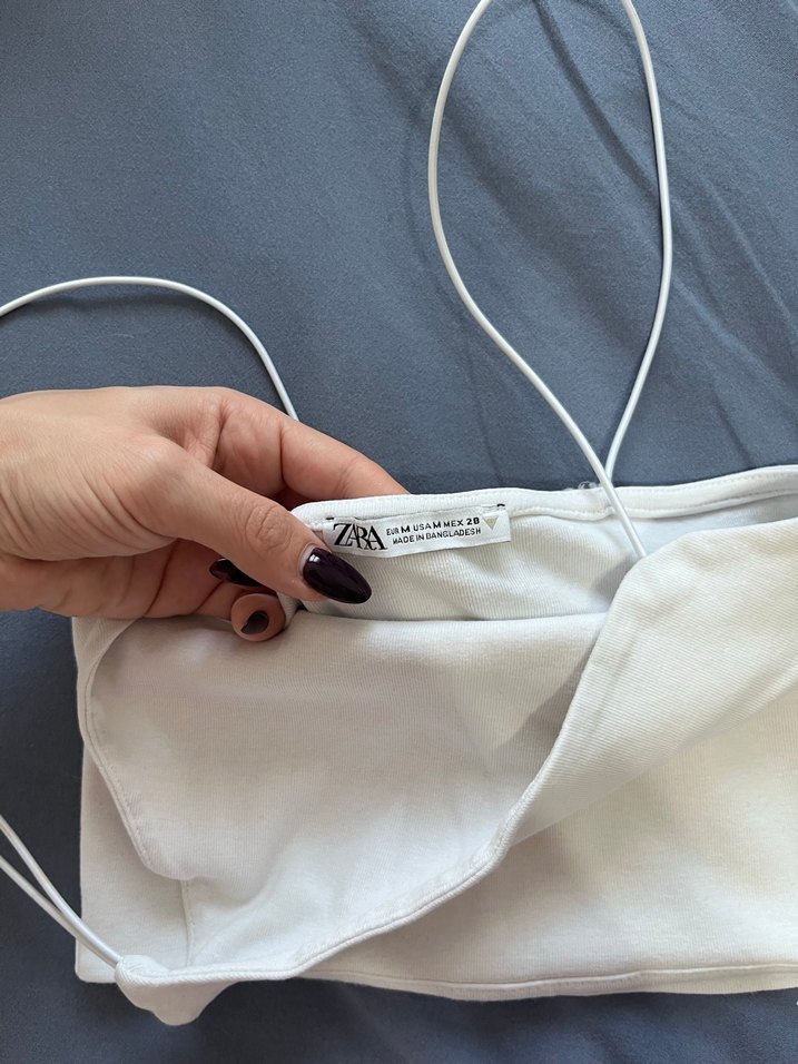 Beyaz İnce Askılı Crop Top - Görsel 3