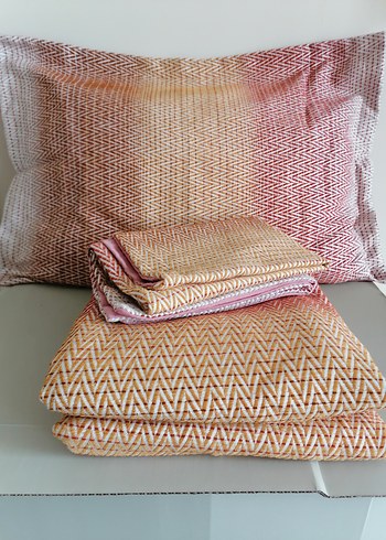 Karaca Home yatakörtüsü ve iki volanlı yastık kılıfı - Görsel 8