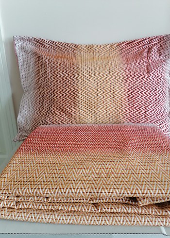 Karaca Home yatakörtüsü ve iki volanlı yastık kılıfı - Görsel 2