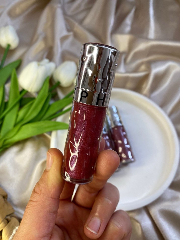 Bordo Renkli Canlı Dudak Parlatıcısı - Görsel 2